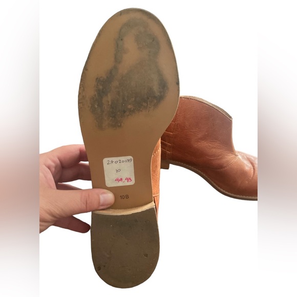 Leather made in Brazil pull on booties - Picture 5 of 7